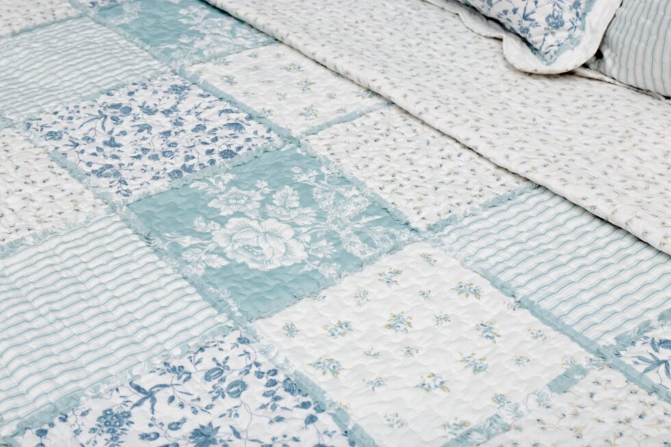 ROMANCE bedspread made of polyester-Tagesdecke ROMANCE aus Polyester-2013461-150/200,200/220