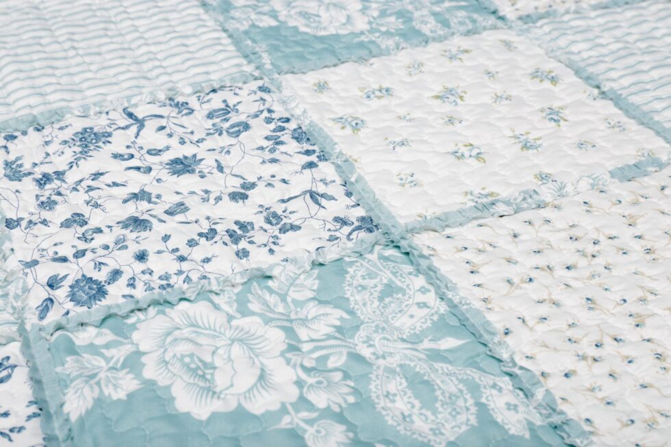 ROMANCE bedspread made of polyester-Tagesdecke ROMANCE aus Polyester-2013461-150/200,200/220