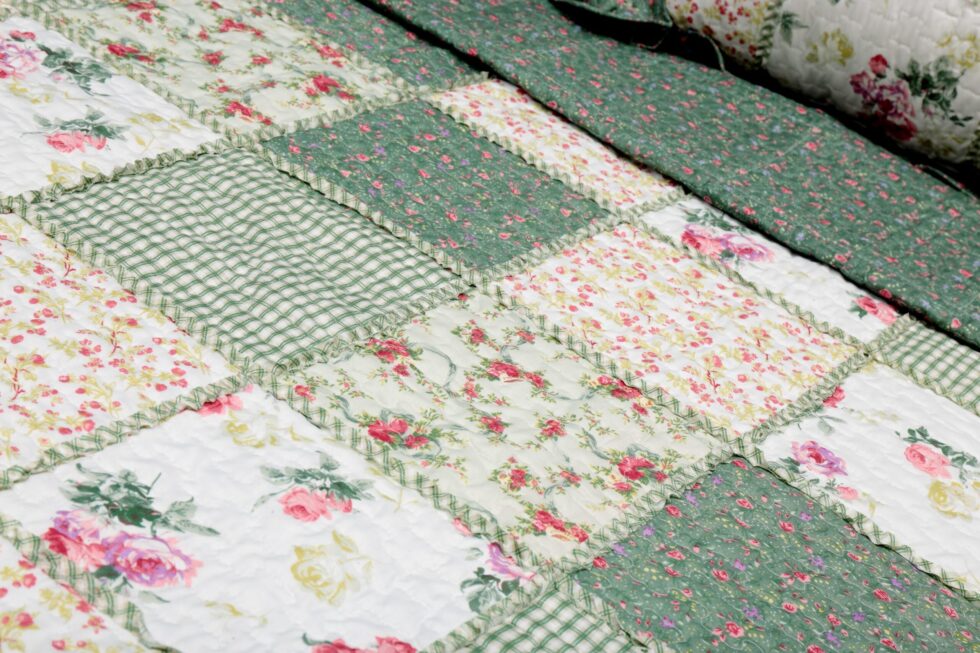 ROMANCE bedspread made of polyester-Tagesdecke ROMANCE aus Polyester-2013465-150/200,200/220