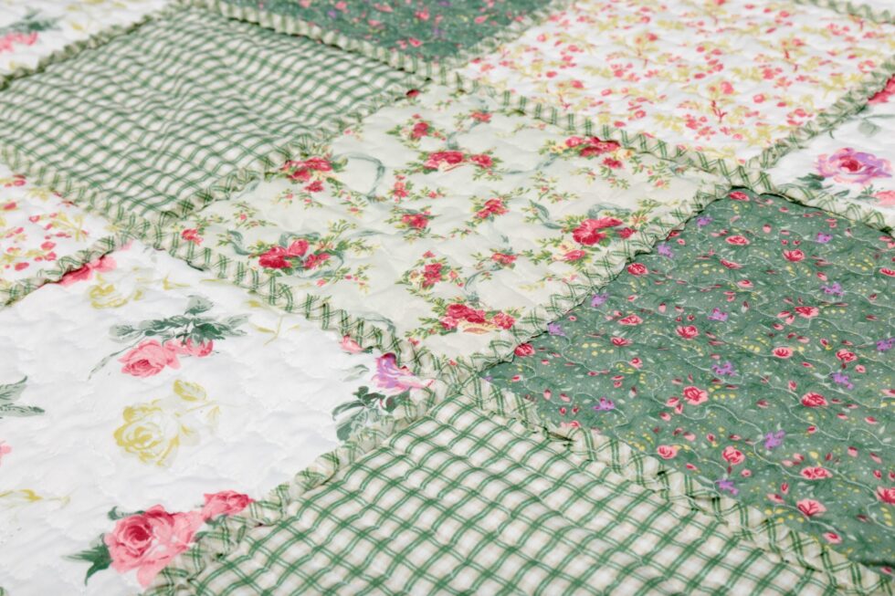 ROMANCE bedspread made of polyester-Tagesdecke ROMANCE aus Polyester-2013465-150/200,200/220