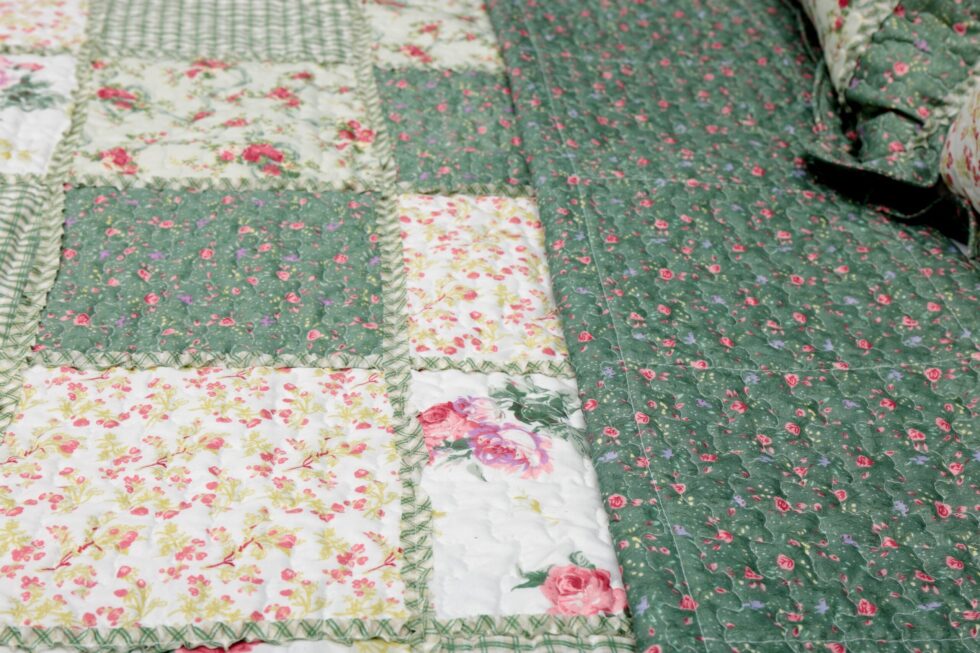 ROMANCE bedspread made of polyester-Tagesdecke ROMANCE aus Polyester-2013465-150/200,200/220