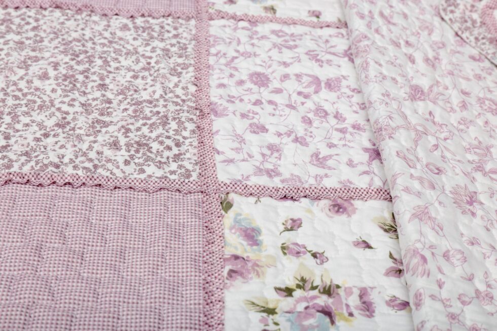 ROMANCE bedspread made of polyester-Tagesdecke ROMANCE aus Polyester-2013761-150/200,200/220